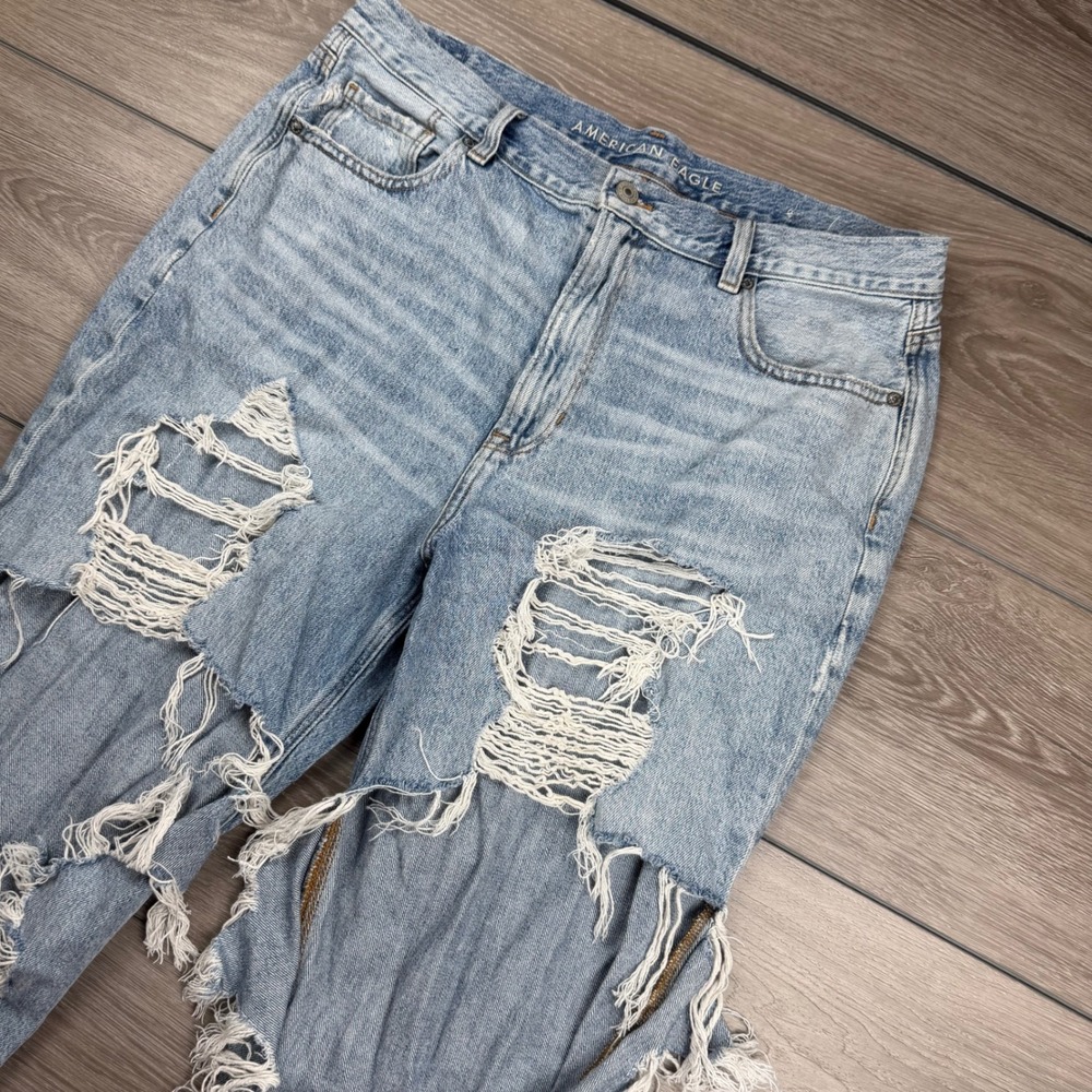 American Eagle‎ Womens Mom Jean Distressed Ripped Light Wash Blue 14 Regular